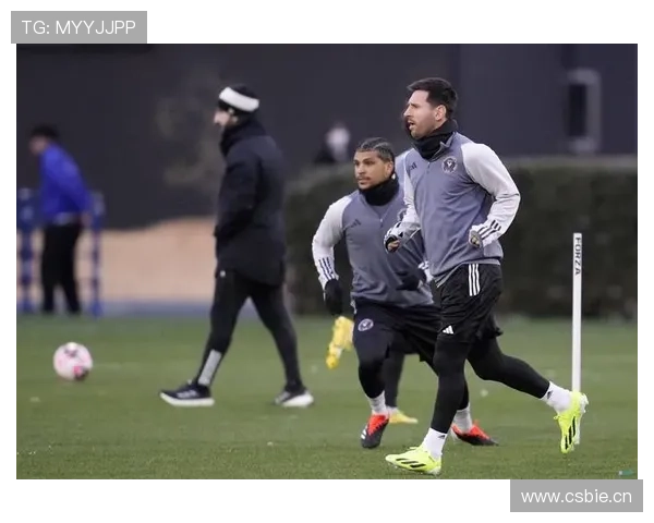 梅西 vs 伊涅斯塔：进攻核心与组织枢纽的战术角色差异